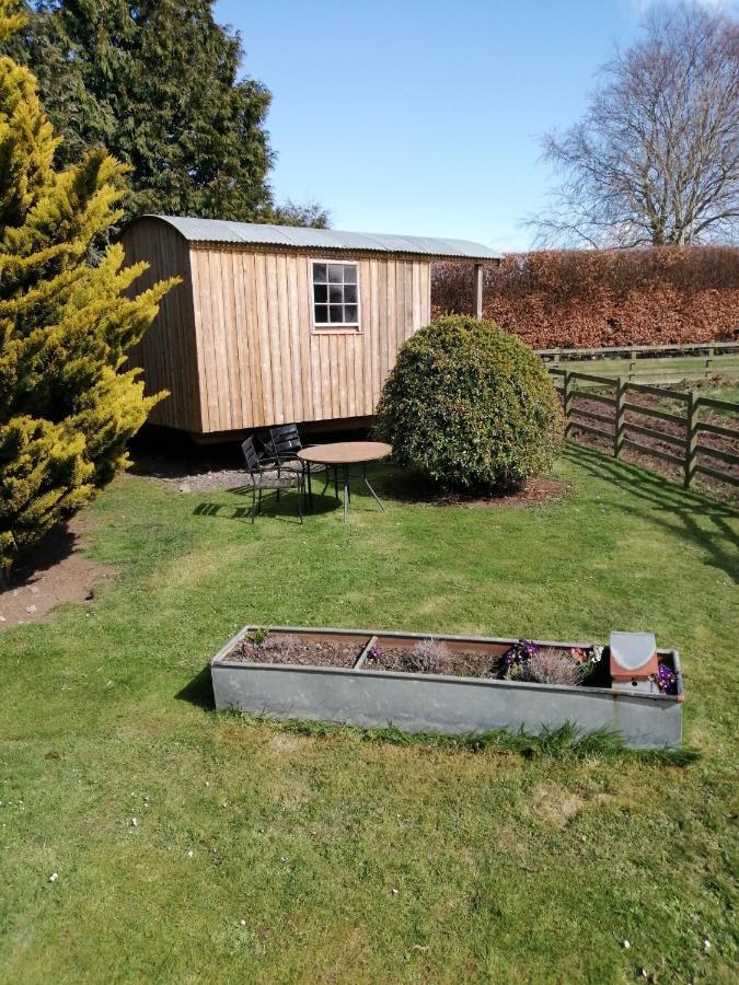 Lucker Mill Shepherds Huts Bagian luar foto