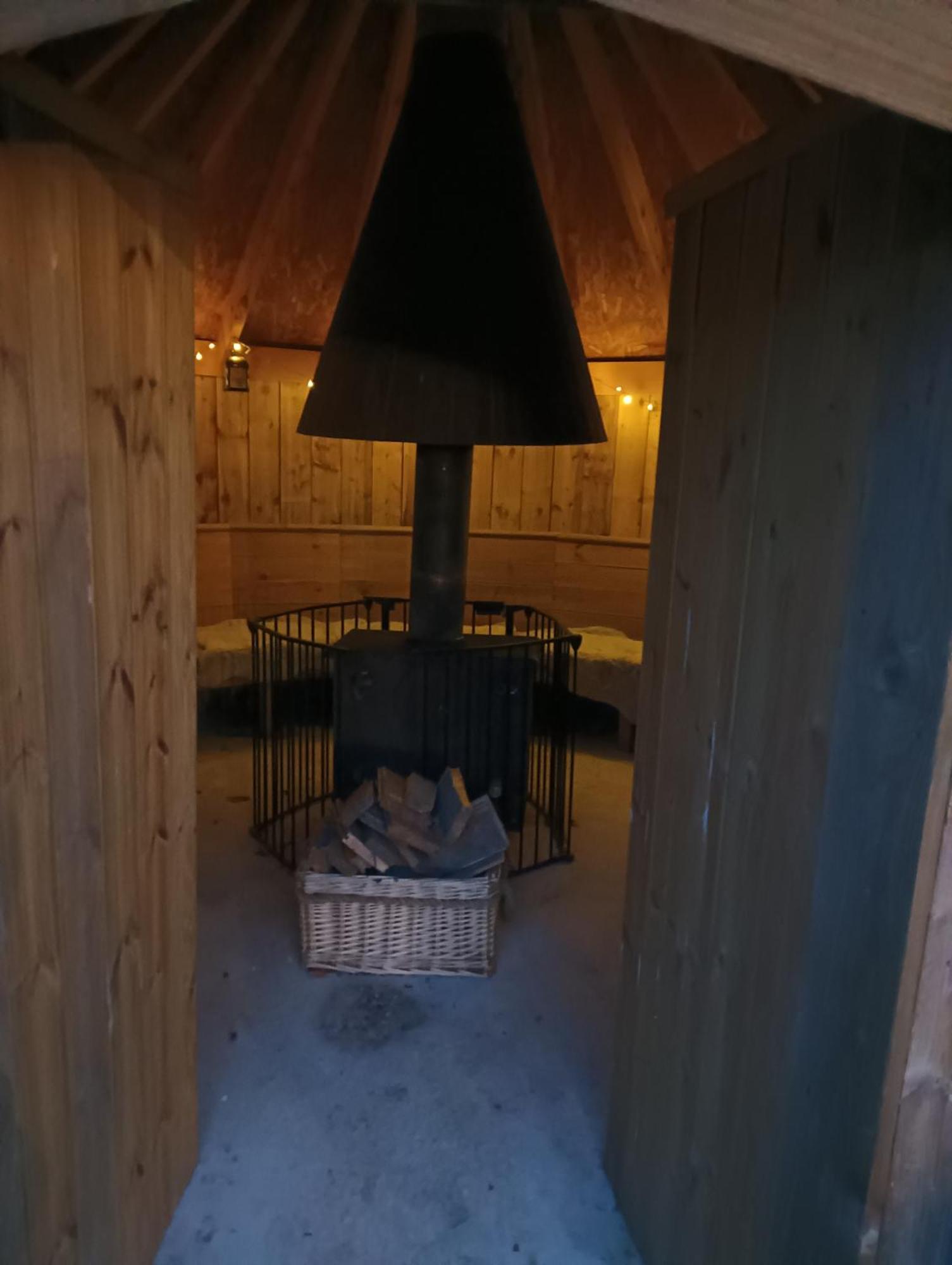 Lucker Mill Shepherds Huts Bagian luar foto